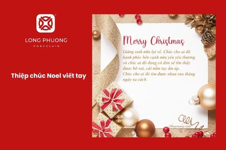 Tấm thiệp Noel viết tay kèm lời chúc ấm áp.