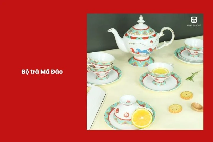 Bộ trà họa tiết Mã Đáo sang trọng
