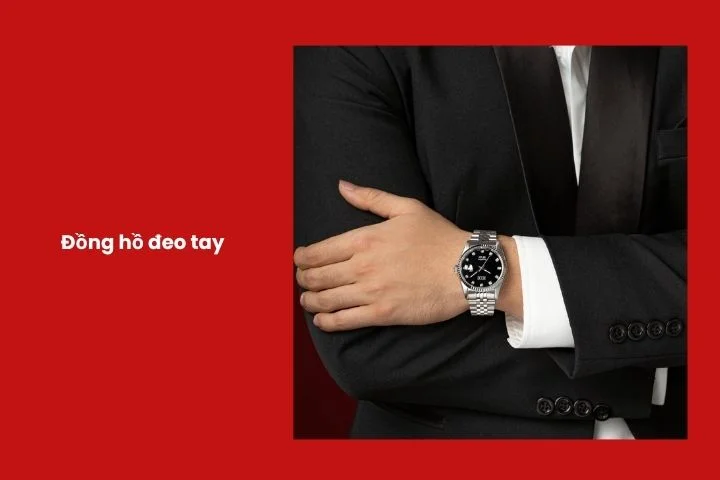 Đồng hồ đeo tay lịch lãm làm quà Tết