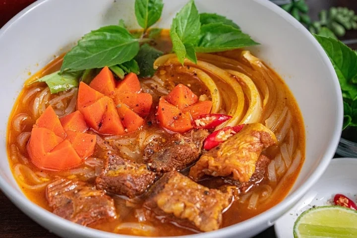 Cách nấu hủ tiếu bò kho thơm ngon, đậm đà tại nhà dễ làm