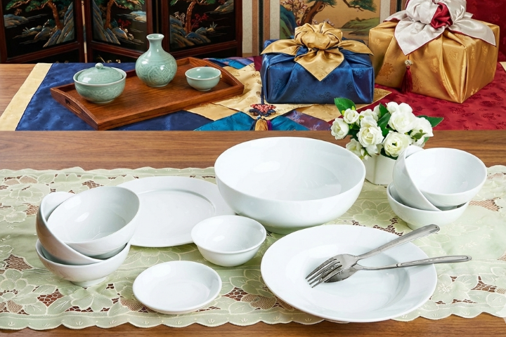 Danh sách 15+ quà tặng đối tác Hàn Quốc ấn tượng và ý nghĩa