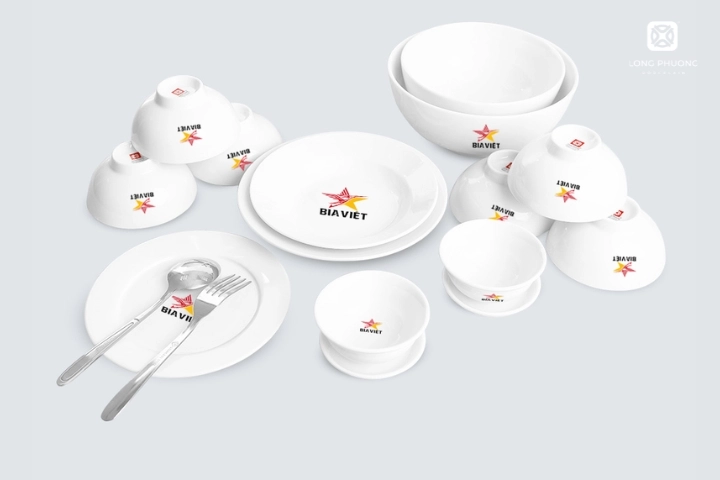Bộ đồ ăn Long Phương in logo bền chắc cho nhà hàng