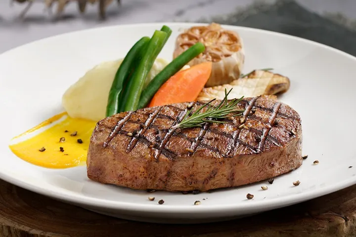 5 cách làm bò bít tết kiểu Pháp giúp bạn nấu ngon như đầu bếp chuyên nghiệp